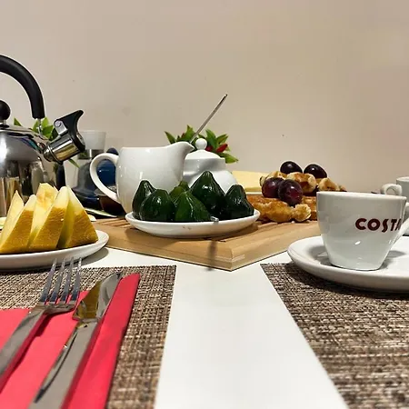 De La Alykes Apartman Katasztári
